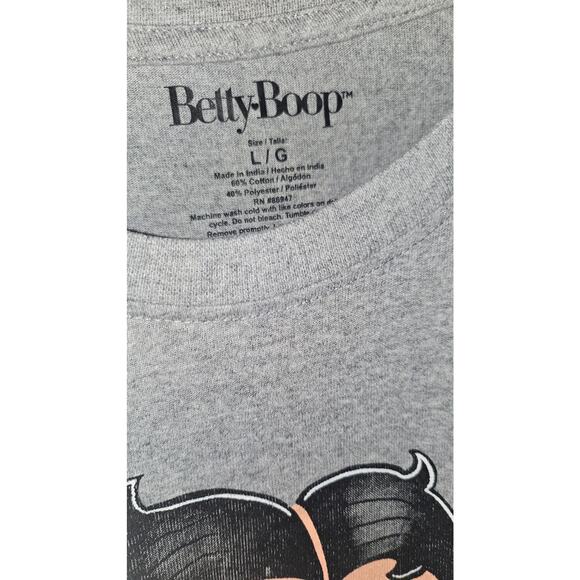 Betty Boop Graphic T-Shirt - Picture 2 of 3
